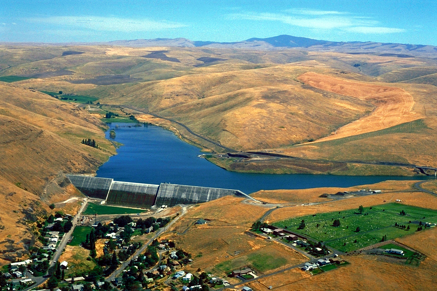 USACE_Willow_Creek_Dam_Oregon